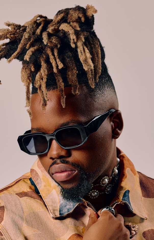 Bantu, press photograph.