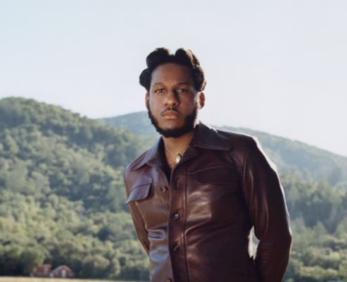 Leon Bridges, press photograph.