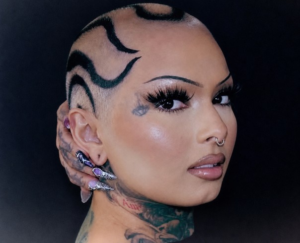 Zhavia, press photograph.
